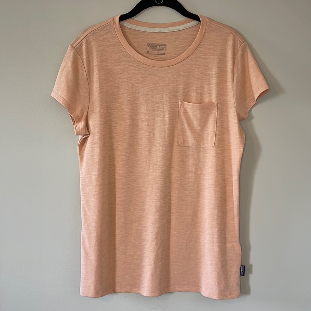 Patagonia Tee Shirt Too Short Sleeves Pocket Pink Salmon Womens Size M